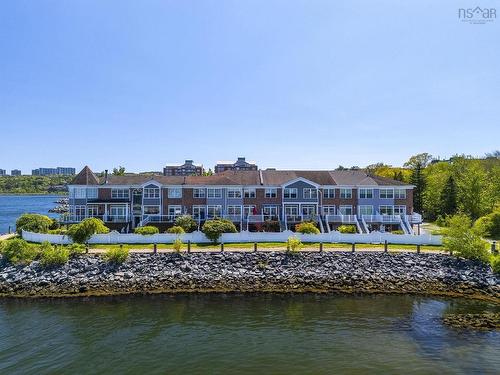5 Arthur Lismer Court, Bedford, NS 