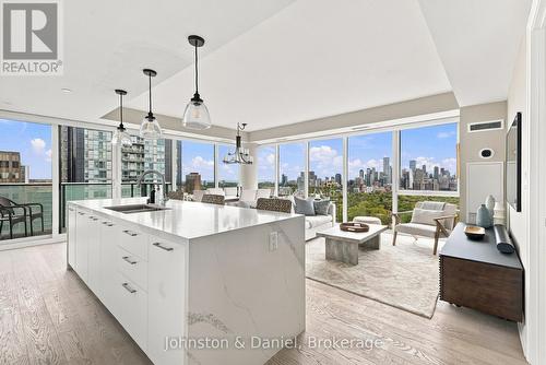 Open Concept Living - 2010 - 99 Foxbar Road, Toronto, ON 