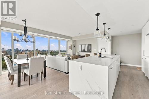 Dining Room adjacent to Kitchen - 2010 - 99 Foxbar Road, Toronto, ON 