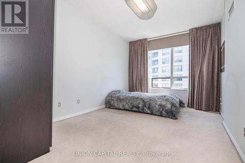 Primary Bedroom - 2002 - 509 Beecroft Road, Toronto, ON 