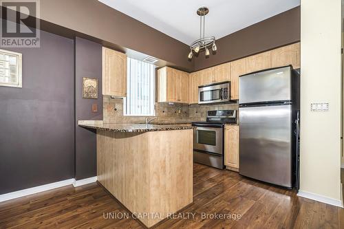 2002 - 509 Beecroft Road, Toronto, ON 