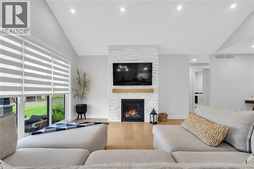 111 Bloomington Way, Chatham, ON 