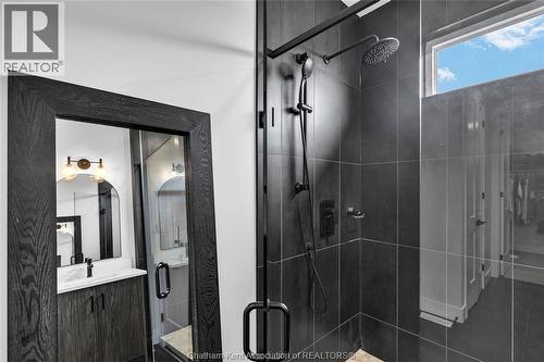 111 Bloomington Way, Chatham, ON 
