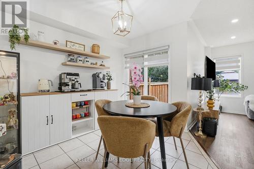Bright Eat-In Kitchen - 4828 Verdi Street, Burlington, ON 