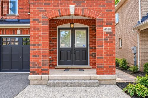 Welcoming Front Entrance - 4828 Verdi Street, Burlington, ON 
