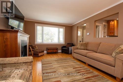 Living Room - 445 Arndon Avenue, Peterborough (Otonabee Ward 1), ON 