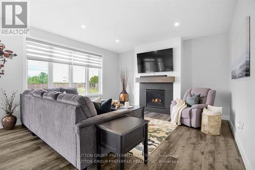 551 Scenic Court, Warwick (Watford), ON 