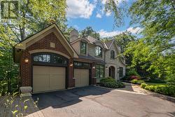 45 SHOREWOOD PLACE Oakville, ON L6K 3Y3