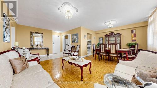 1804 - 2550 Pharmacy Avenue, Toronto, ON 