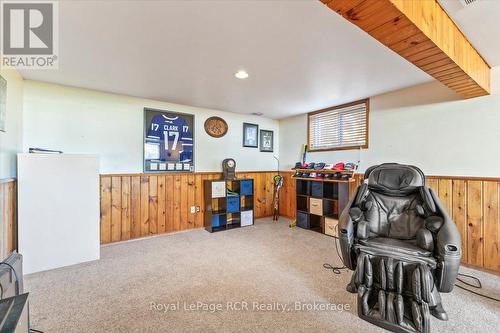 Rec Room - 513 6Th Street, Hanover, ON 