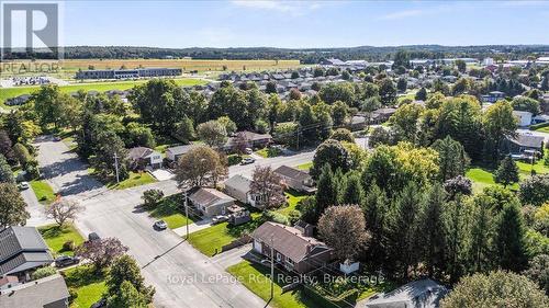 Neighbourhood View - 513 6Th Street, Hanover, ON 