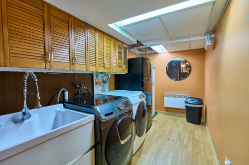 Salle de lavage - 648 Mtée Des Trente, Mont-Saint-Hilaire, QC 