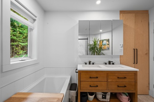 Salle de bains - 9 Rue Des Horizons, Mont-Blanc, QC 