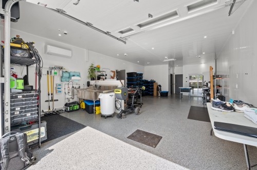 Garage - 9 Rue Des Horizons, Mont-Blanc, QC 
