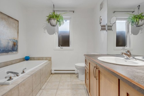 Salle de bains - 2635 Rue De La Rive-Boisée N., Québec (Les Rivières), QC 