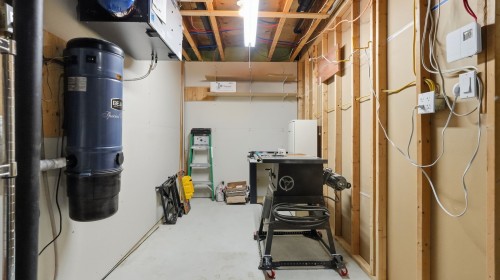 Atelier - 996 Rue Thaïs, Lévis (Les Chutes-De-La-Chaudière-Ouest), QC 