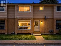 2 - 550 SECOND STREET London East, ON N5V 3S3