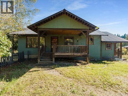 3168 Pass Creek Road, Crescent Valley, BC 