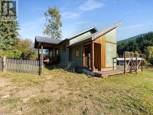 3168 Pass Creek Road, Crescent Valley, BC 