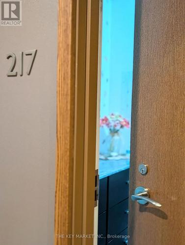 217 - 21 Clairtrell Road, Toronto, ON 