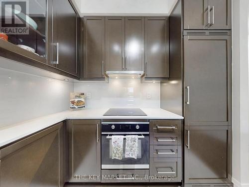 217 - 21 Clairtrell Road, Toronto, ON 