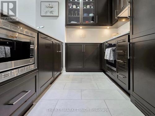 217 - 21 Clairtrell Road, Toronto, ON 
