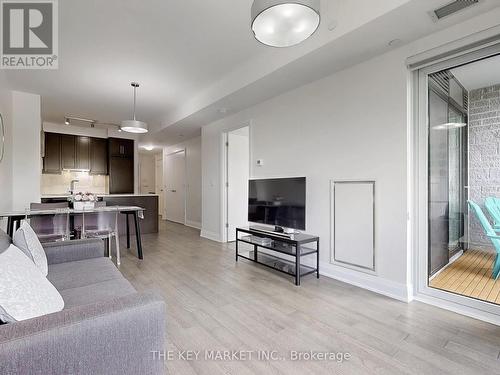 217 - 21 Clairtrell Road, Toronto, ON 
