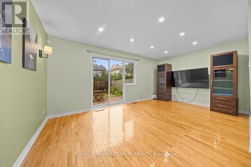 69 Royal Field Crescent, Ottawa, ON 