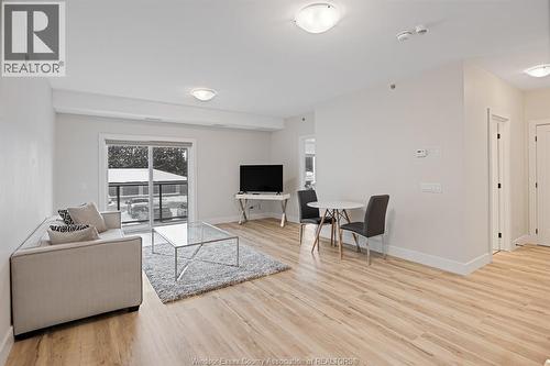 190 MAIN STREET East Unit# 408 , Kingsville, Ontario N9Y 1A6 3