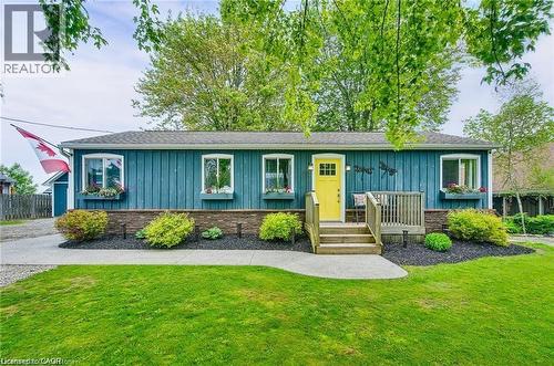 8 Beach Road, Lowbanks, ON 