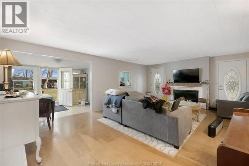 942 Erie Avenue, Kingsville, ON 