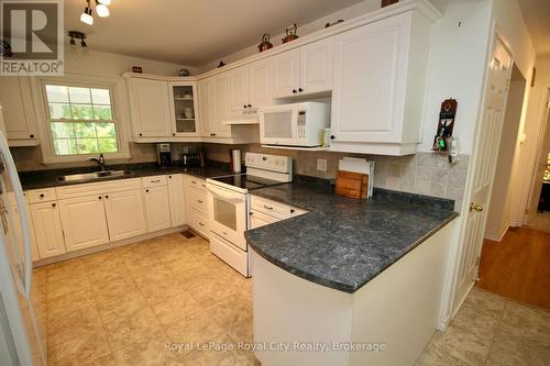 8 Brock Street, Northern Bruce Peninsula, ON 