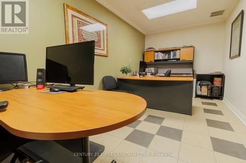 8-9 - 60 Meg Drive, London South (South X), ON 