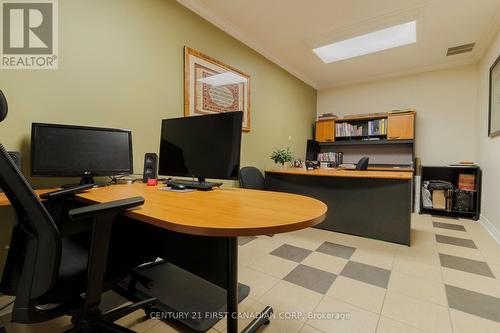 8-9 - 60 Meg Drive, London South (South X), ON 