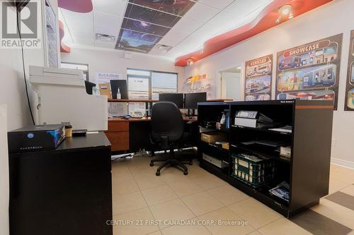 8-9 - 60 Meg Drive, London South (South X), ON 