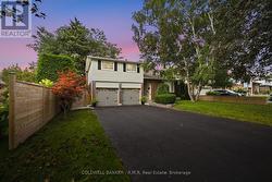 946 BEAUFORT COURT Oshawa (Eastdale), ON L1G 7J8