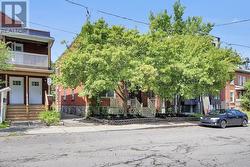 152 GOULBURN AVENUE Ottawa, ON K1N 8E2