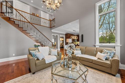 9 Cheshire Drive, Toronto, ON 