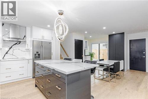 2358 Arnold Crescent, Burlington, ON 
