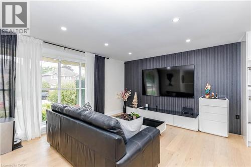 2358 Arnold Crescent, Burlington, ON 