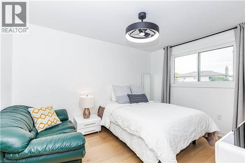 2358 Arnold Crescent, Burlington, ON 