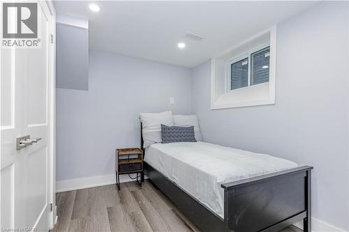2358 Arnold Crescent, Burlington, ON 
