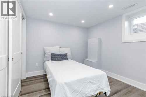 2358 Arnold Crescent, Burlington, ON 