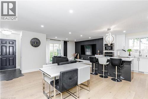2358 Arnold Crescent, Burlington, ON 