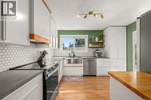 1719 Robb Ave, Comox, BC 