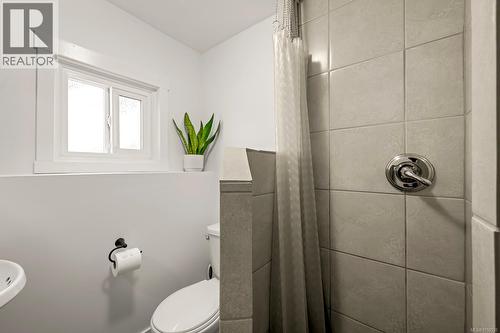 1719 Robb Ave, Comox, BC 