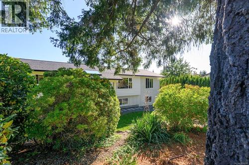 1719 Robb Ave, Comox, BC 