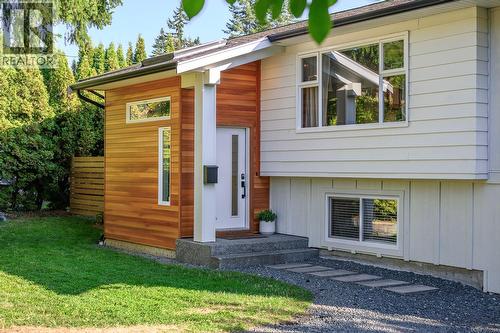 1719 Robb Ave, Comox, BC 