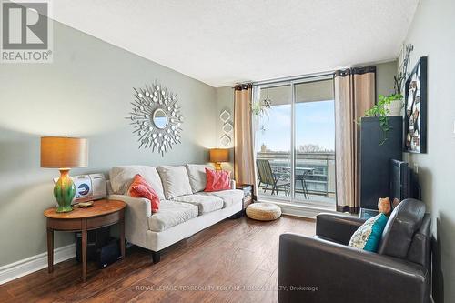 1009 - 398 Eglinton Avenue E, Toronto, ON 