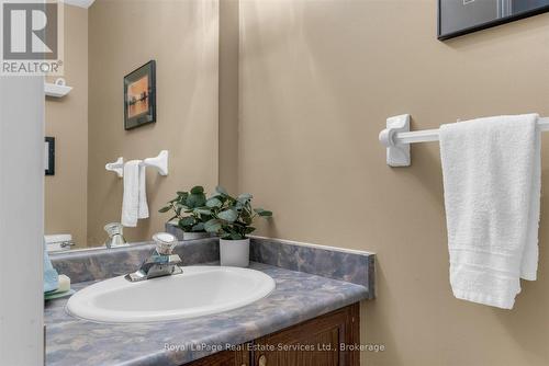 1155 Davis Lane, Milton (De Dempsey), ON 